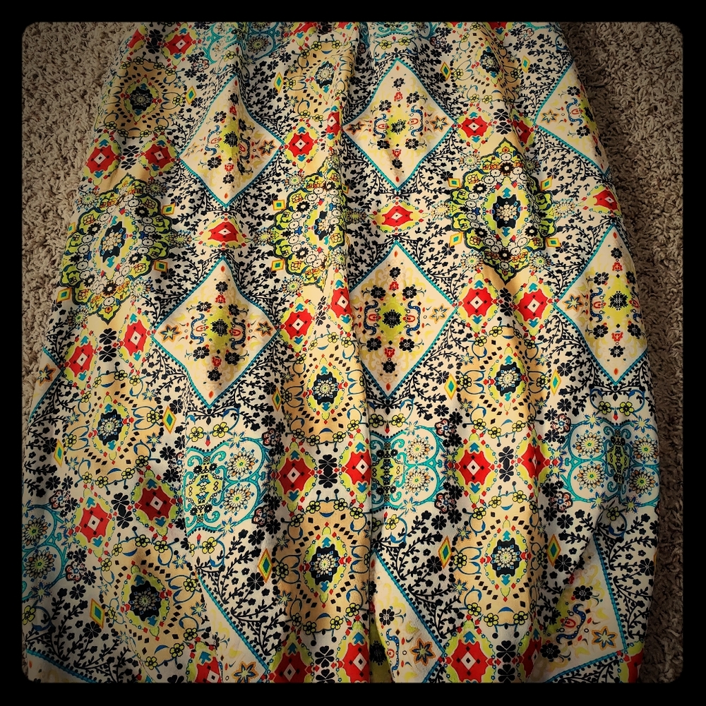 Lularoe lola skirt small